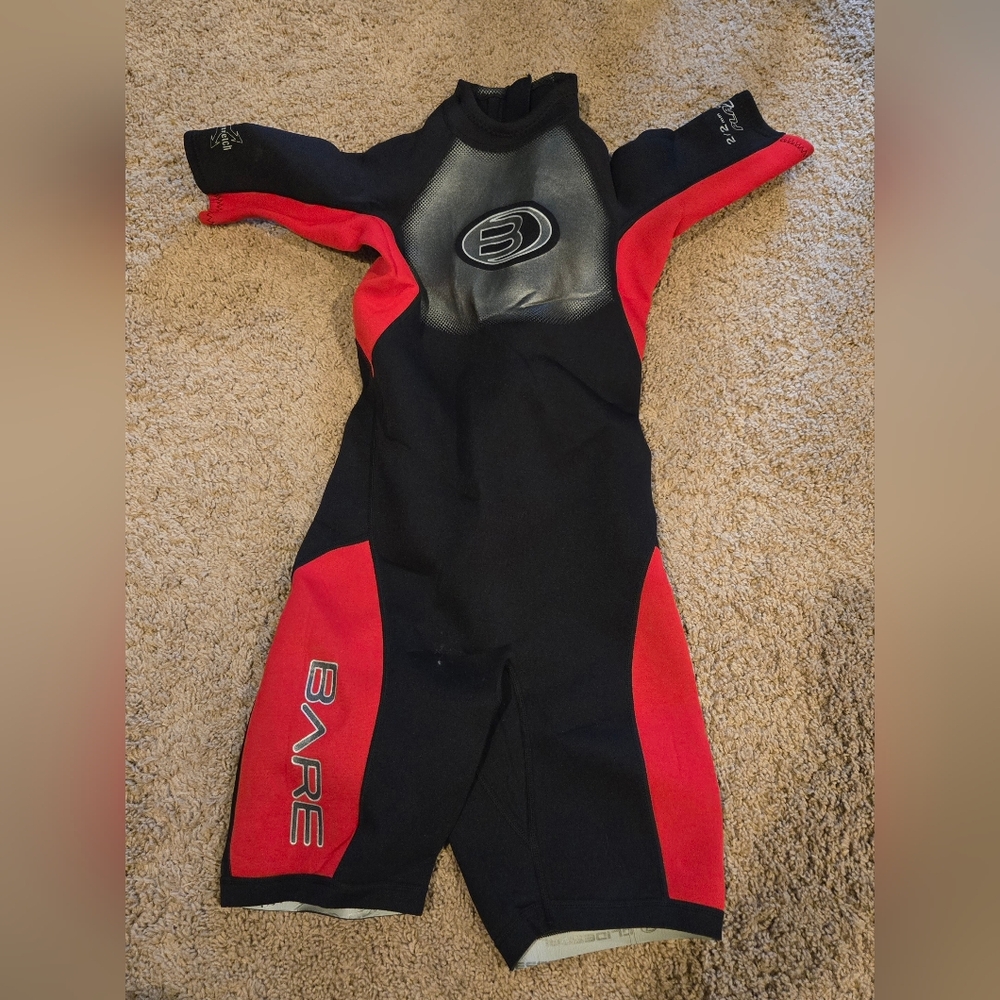 Bare Plazma Youth Shorty Wetsuit - Black and Red - Size S/M (Estimated 8/10)